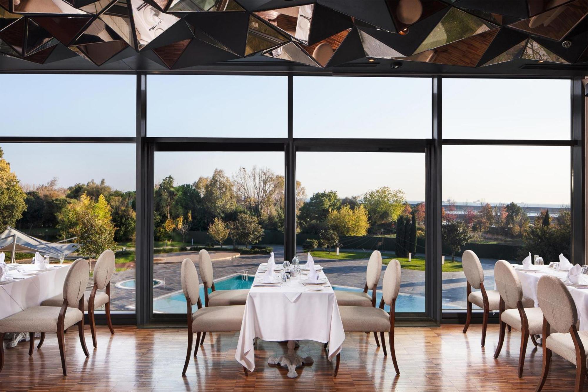 Sheraton Istanbul Atakoy Hotel Eksteriør billede Restaurant