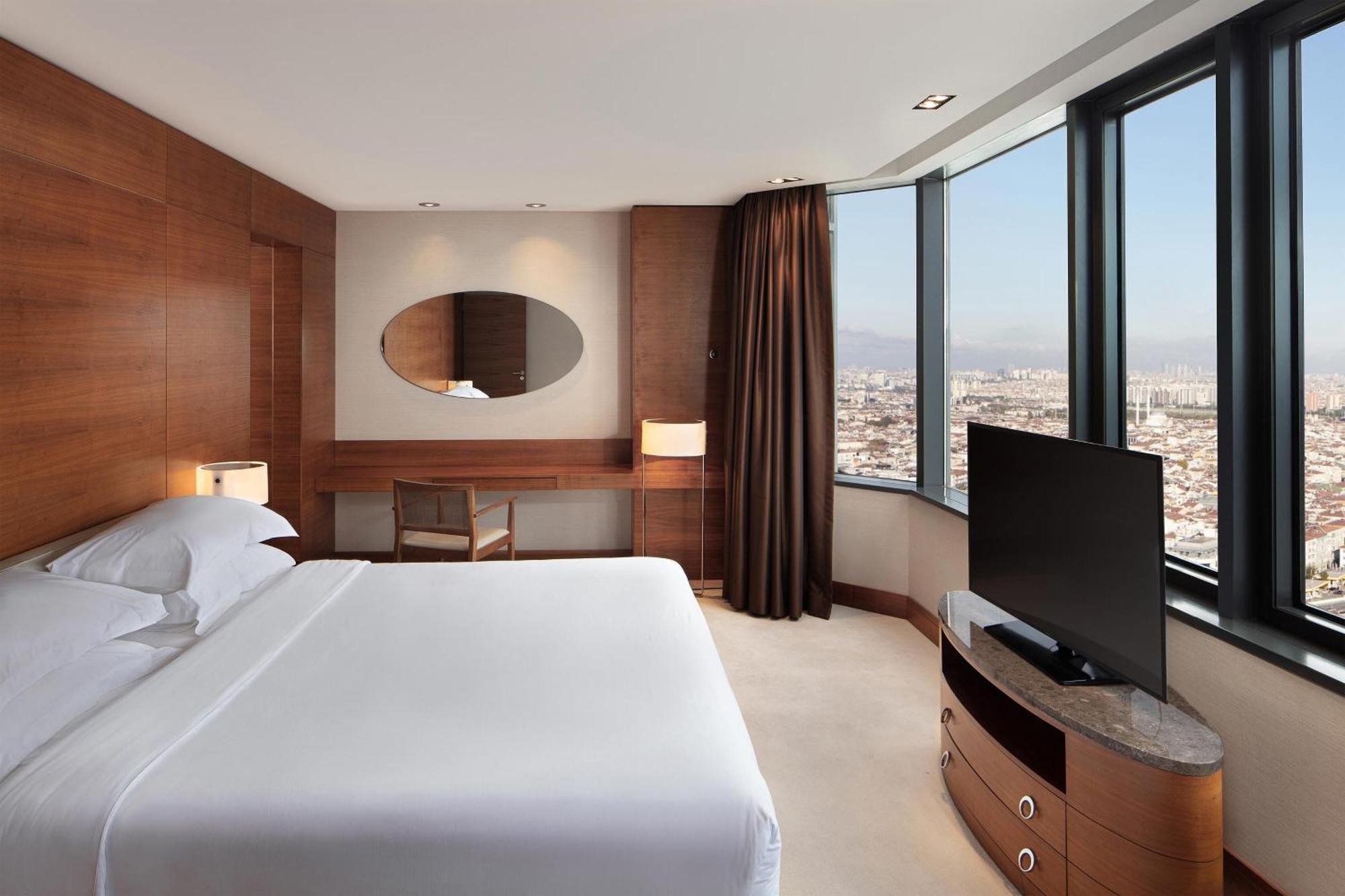 Sheraton Istanbul Atakoy Hotel Eksteriør billede Executive Suite